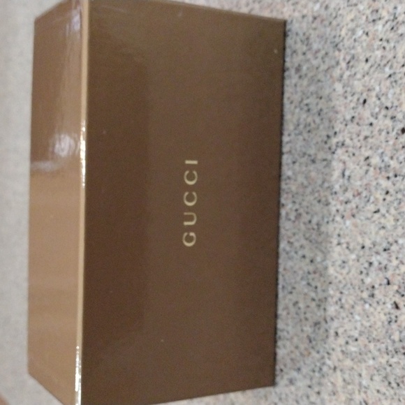 Authentic Gucci sunglasses LIKE NEW Gold frames with tortoise shell rims - Picture 12 of 12